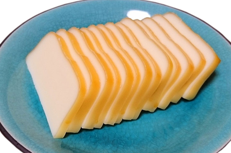 燻製の作り方 まずは下ごしらえがいらないチーズの燻製から始めよう クローバーライフ