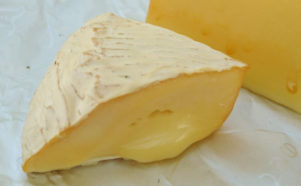 カマンベールチーズのスモークチーズ